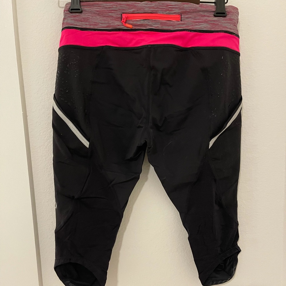 Lululemon Running cropped Leggings - great condition - size 8